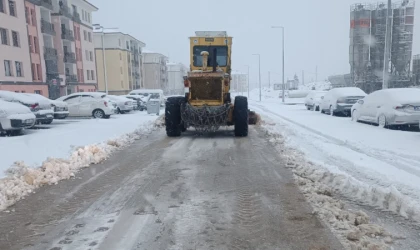 Battalgazi’de Karla Kapanan Yollar Açılıyor!