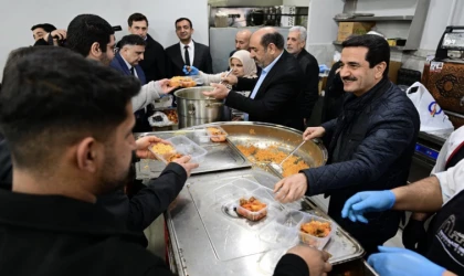 Başkan Taşkın İftarını Vatandaşlarla Yaptı!