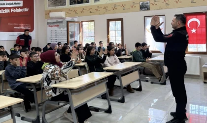 Malatya’da Öğrencilere Deprem ve Yangın Eğitimi