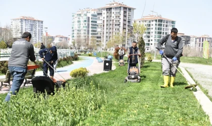 Yeşilyurt’ta Yeşil Alanlar Yaz’a Hazırlanıyor