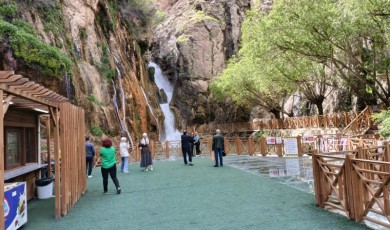 Darende Günpınar Şelalesi Ziyaretçi Akınına Uğradı!