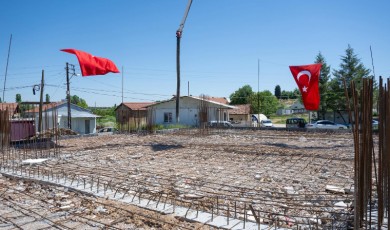 Başkan Er, Cami Temel Atma Töreninde Eksik Gördü Talimat Verdi