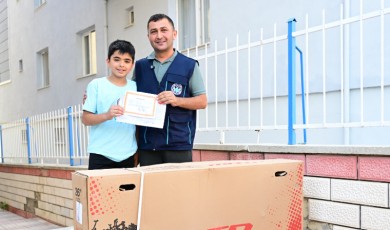 Battalgazi Belediyesi'nden Başarılı Öğrencilere Karne Sürprizi