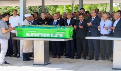 Öznur Çalık’ın Kayınvalidesi Son Yolculuğuna Uğurlandı