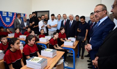 Malatya’da İlk Ders Zili Çaldı: 146 Bin Öğrenci Dersbaşı Yaptı